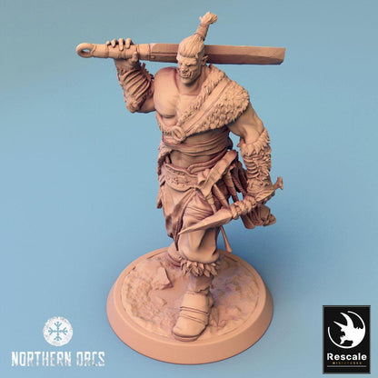 Produktfoto Tabletop 28mm Lord of the Print (LotP) 0: Tabletop Miniatur: Ork Krieger mit Handkanone und Axt, barbarischer Kanonier, Warband Champion, Orc Warrior (24_04_J3)