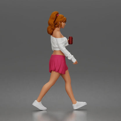 Dioramatický modelářský produktový foto 4: Kráčející figurka: sportovkyně/mladá žena s kelímkem na nápoj ve volnočasovém oblečení (a213)