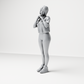 Diorama Modellbau Produktfoto 6: Stehende Figur: Frau mit geflochtenem Haar, T-Shirt, Leggings & Sneakers (a194)