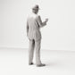 Stehende Figur: Mann im Anzug mit Hut in der Hand (Ref. Nr. 516) - vollständige Studioansicht 4