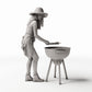 Diorama Modellbau Produktfoto 0: Stehende Figur: Frau mit Grillzange am Kugelgrill (Ref. Nr. 534)